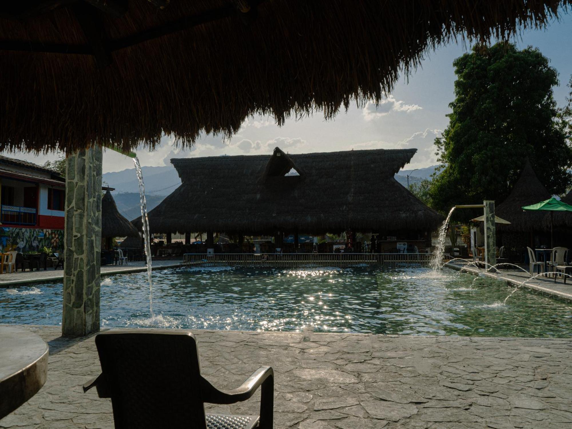 Hotel Acuarela Del Rio Santa Fe de Antioquia Kültér fotó